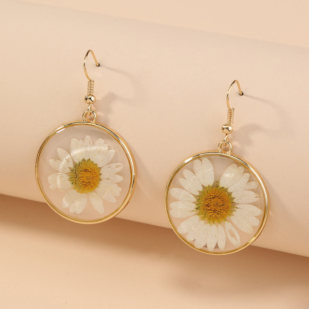 Nickle-Free Copper Dangle Earrings - Nooxian Elegant White Chrysanthemum - Boho Vacation Style with Golden-Tone Finish, Perfect for Everyday & Getaways -
