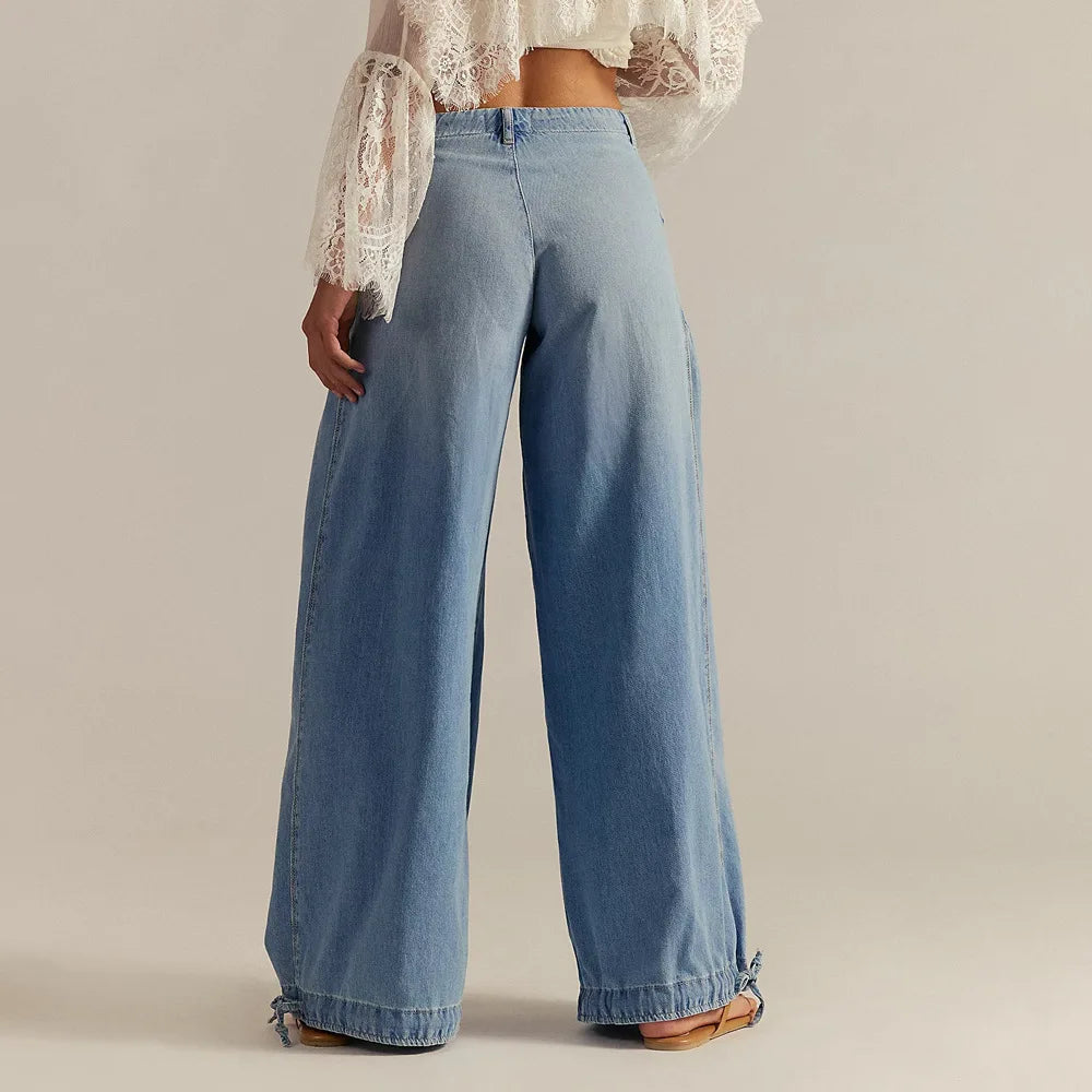 Own the streets this autumn with these high-waist baggy denim jeans for women—stylish streetwear with ultimate comfort! -