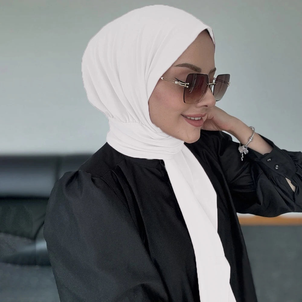 Experience effortless style and full coverage with this ready-to-wear instant hijab—featuring a secure fastener design, perfect for Muslim women seeking comfort and elegance! -