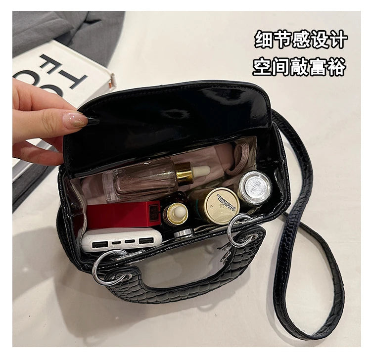 Make a style statement with this fashionable business tote bag designed for women. Featuring a touch of luxury, this bag is the perfect accessory to complement your professional look while adding a touch of elegance and sophistication. -