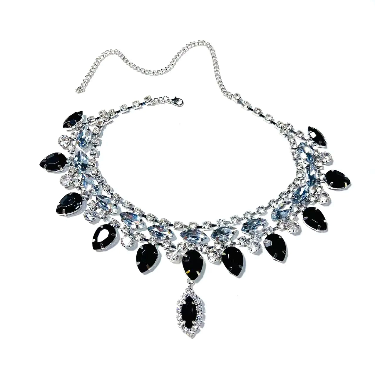 Fashionable personalized black water droplet necklace -