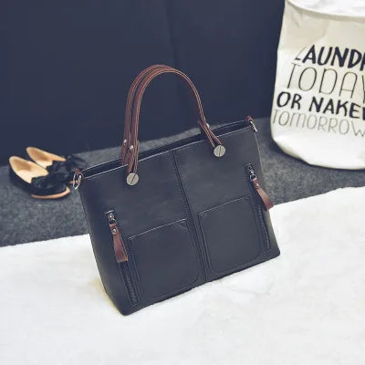 Make a statement with these luxurious handbags for women, crafted from leather and designed to be worn as shoulder bags. Elevate your style with these sac de luxe femme accessories, perfect for a chic and sophisticated look! -