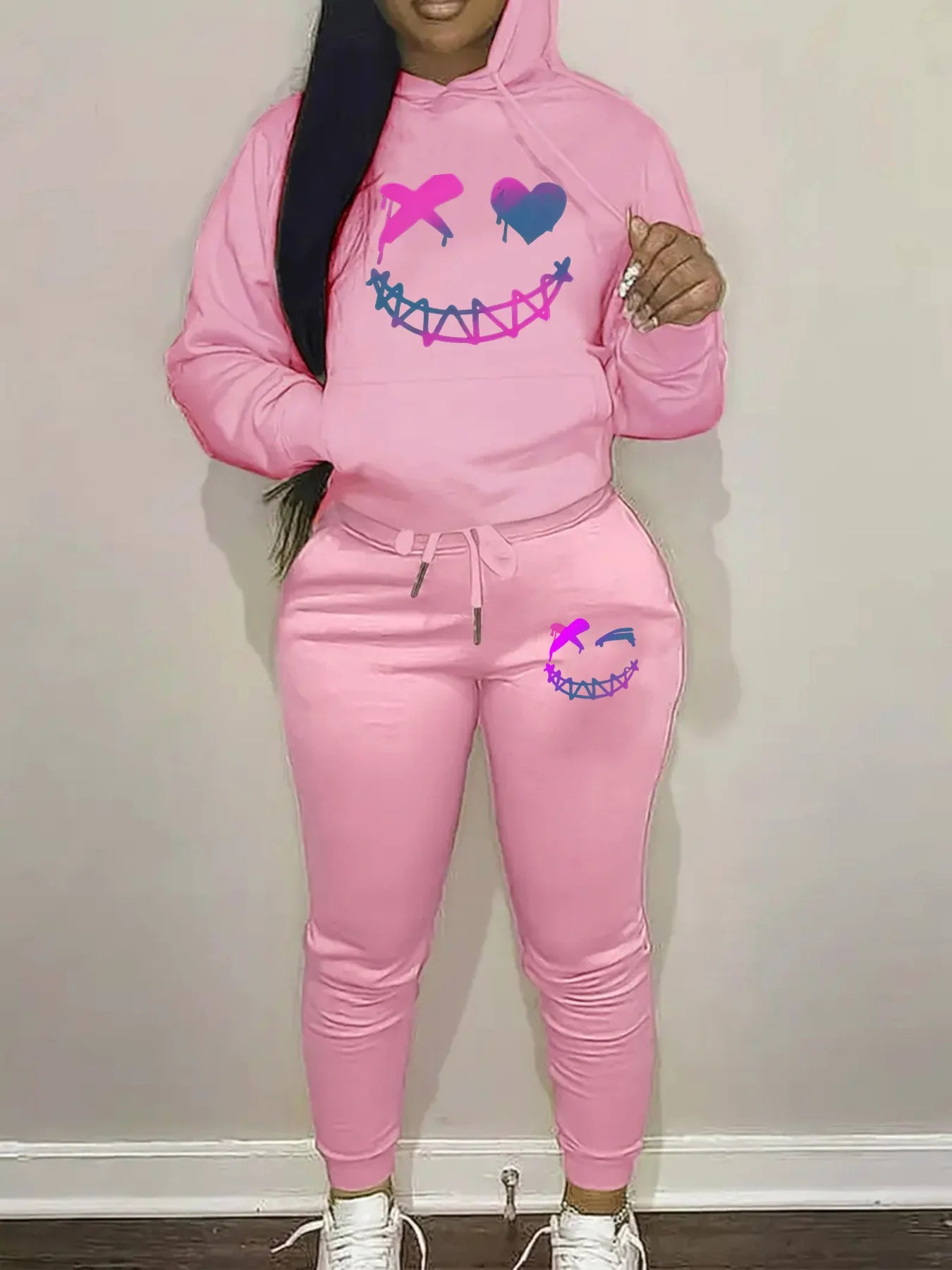 Women's fashionable sweat suit -
