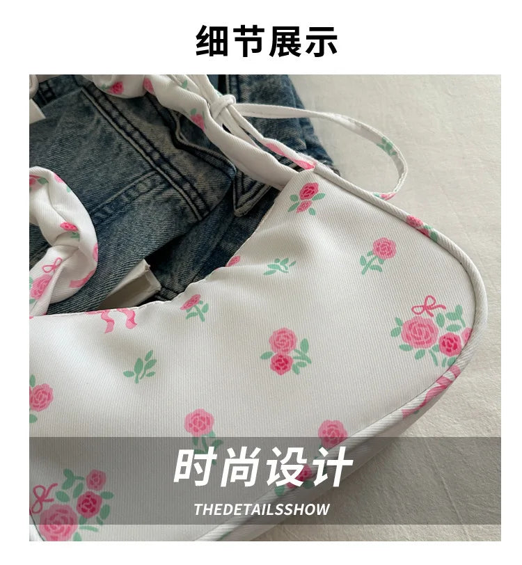 Stay stylish with these chic women's handbags made from nylon. Featuring a pleated design, these bags are perfect for the summer season, offering a trendy and functional accessory for your everyday outfits. -