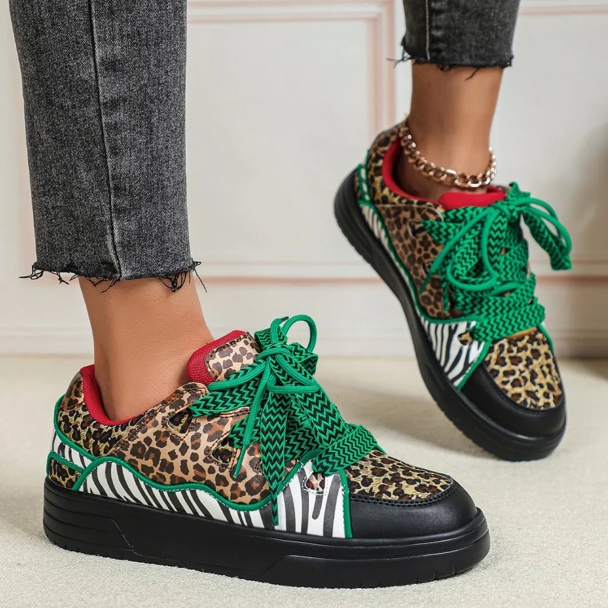 Sneakers -