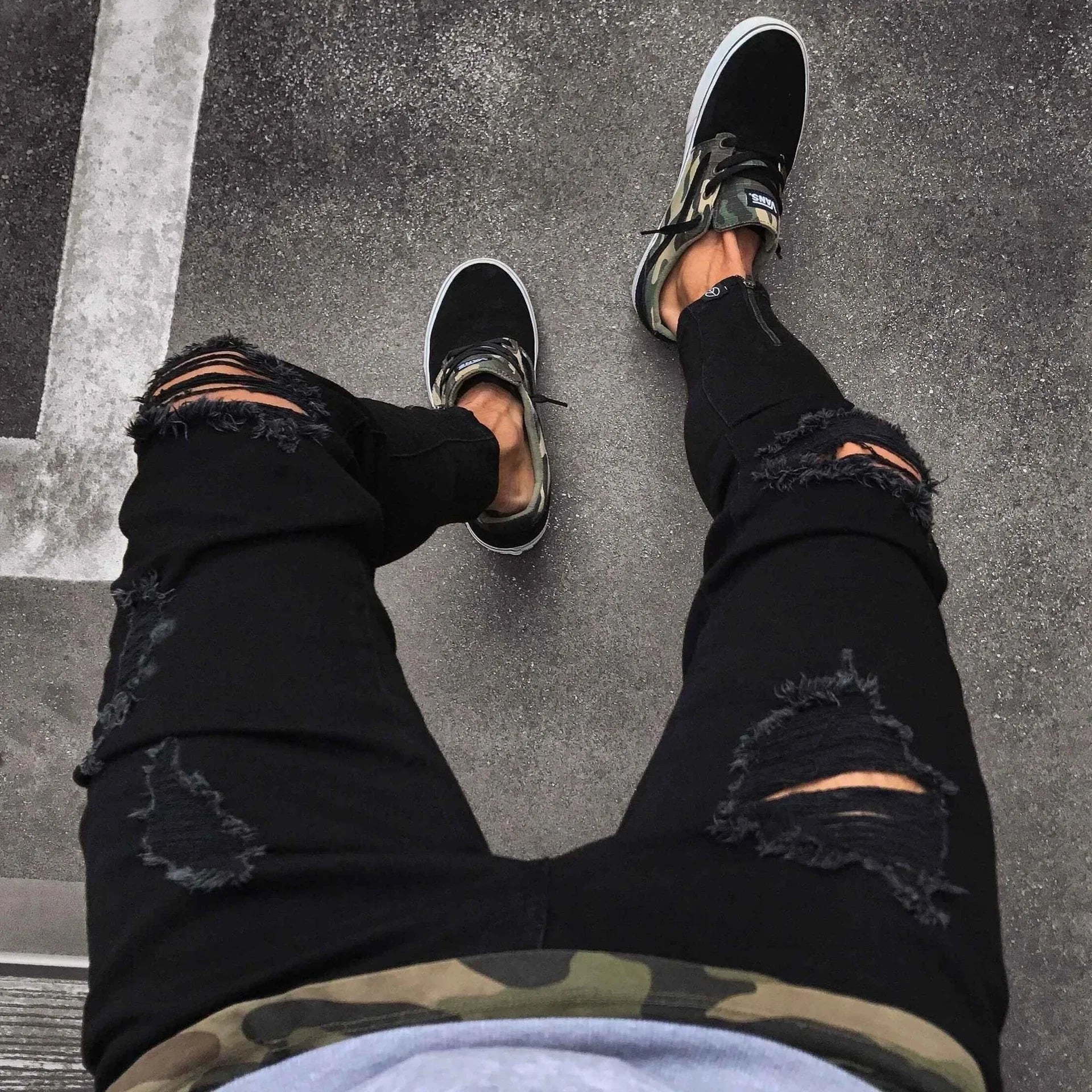 Mens Jeans Ripped & Stretch -