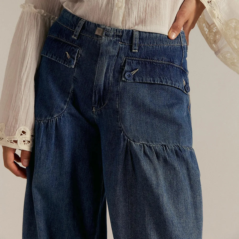 Own the streets this autumn with these high-waist baggy denim jeans for women—stylish streetwear with ultimate comfort! -