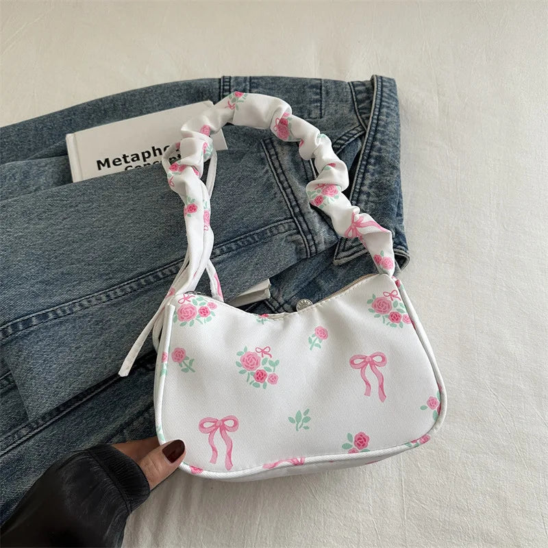 Stay stylish with these chic women's handbags made from nylon. Featuring a pleated design, these bags are perfect for the summer season, offering a trendy and functional accessory for your everyday outfits. -
