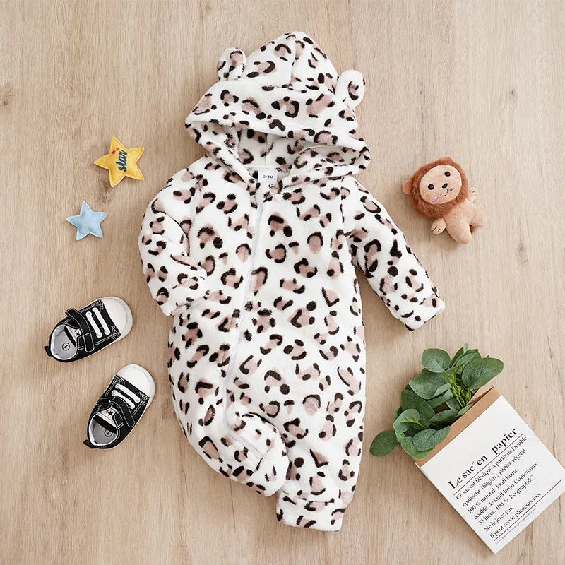 Keep your little ones stylish and cozy this spring with these leopard print flannel clothes—adorable cartoon designs great for baby boys and girls aged 0-18 months! -