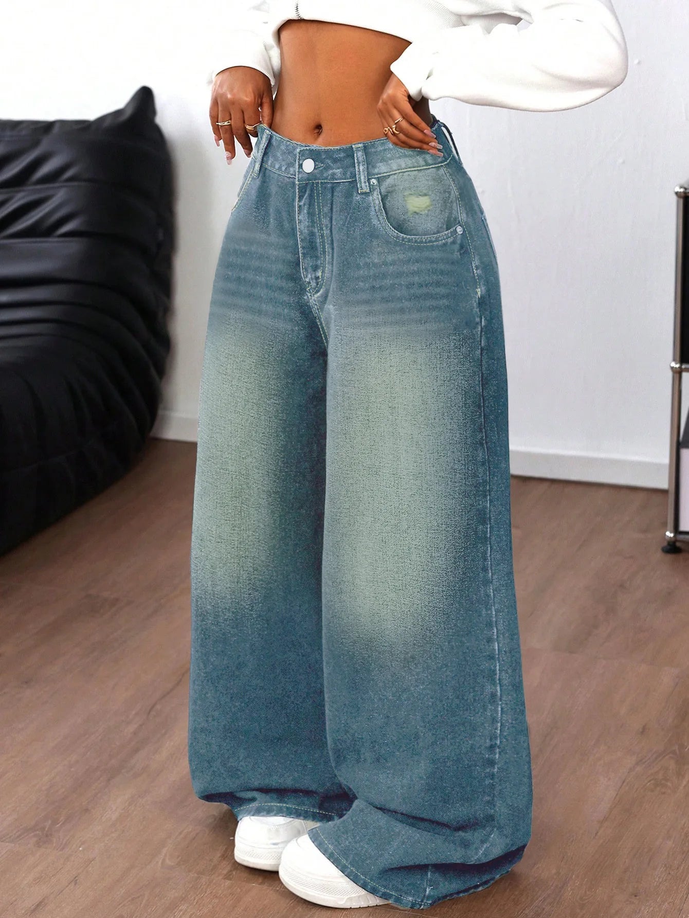 Stay cool and comfy in these trendy baggy jeans for women! -