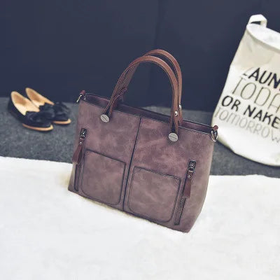 Make a statement with these luxurious handbags for women, crafted from leather and designed to be worn as shoulder bags. Elevate your style with these sac de luxe femme accessories, perfect for a chic and sophisticated look! -