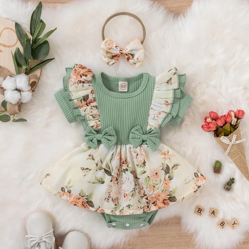 Dress your baby girl in adorable comfort with this striped cotton jumpsuit featuring a sweet bowknot—perfect for newborns! -