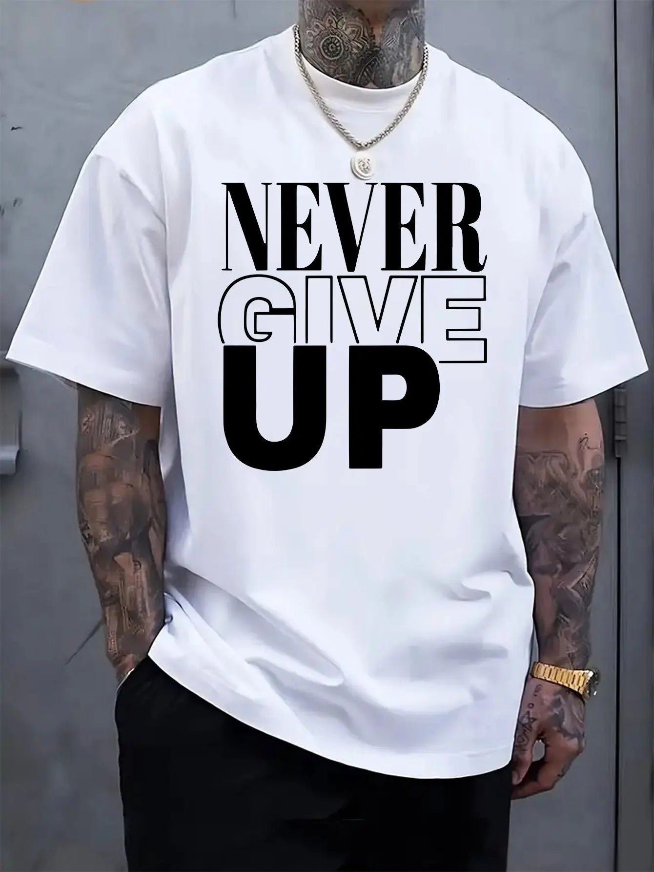 Men's soft and breathable short sleeved T-shirt -