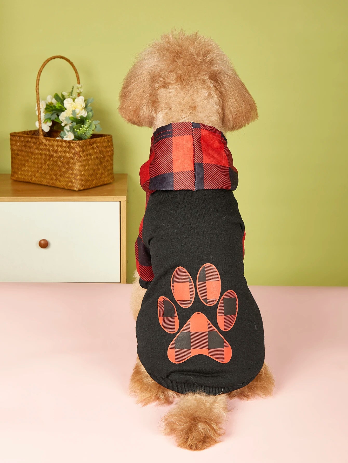 Dress your furry friends in style with these adorable hoodies for dogs, cats, and puppies—perfect for keeping them cozy and fashionable! -
