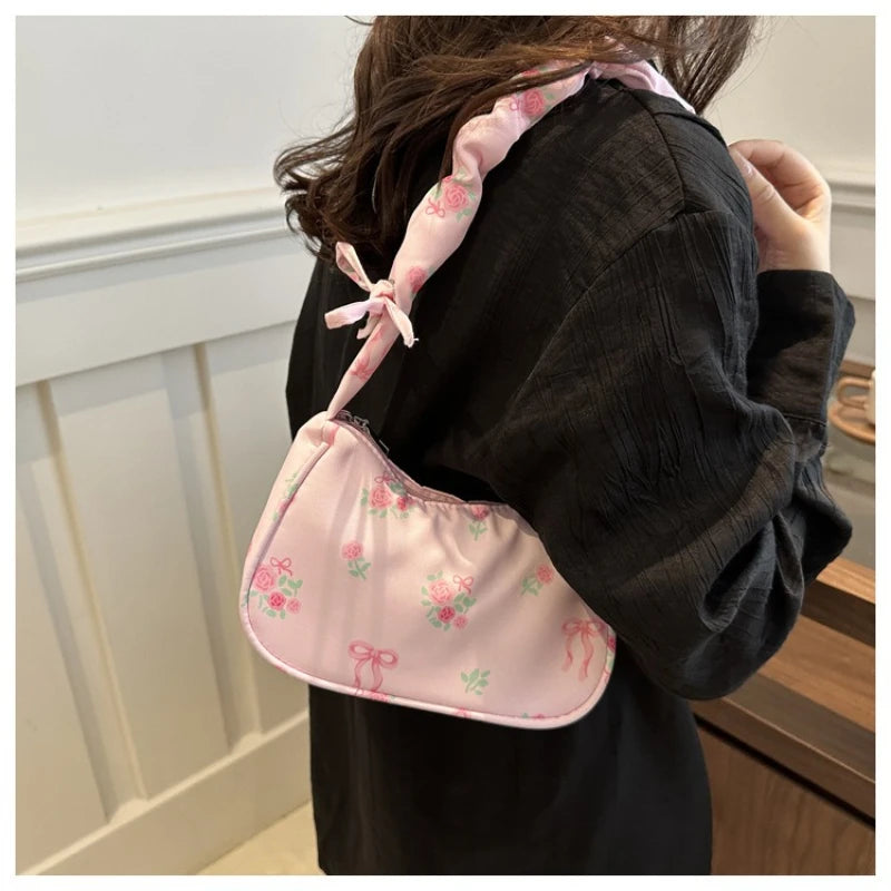 Stay stylish with these chic women's handbags made from nylon. Featuring a pleated design, these bags are perfect for the summer season, offering a trendy and functional accessory for your everyday outfits. -