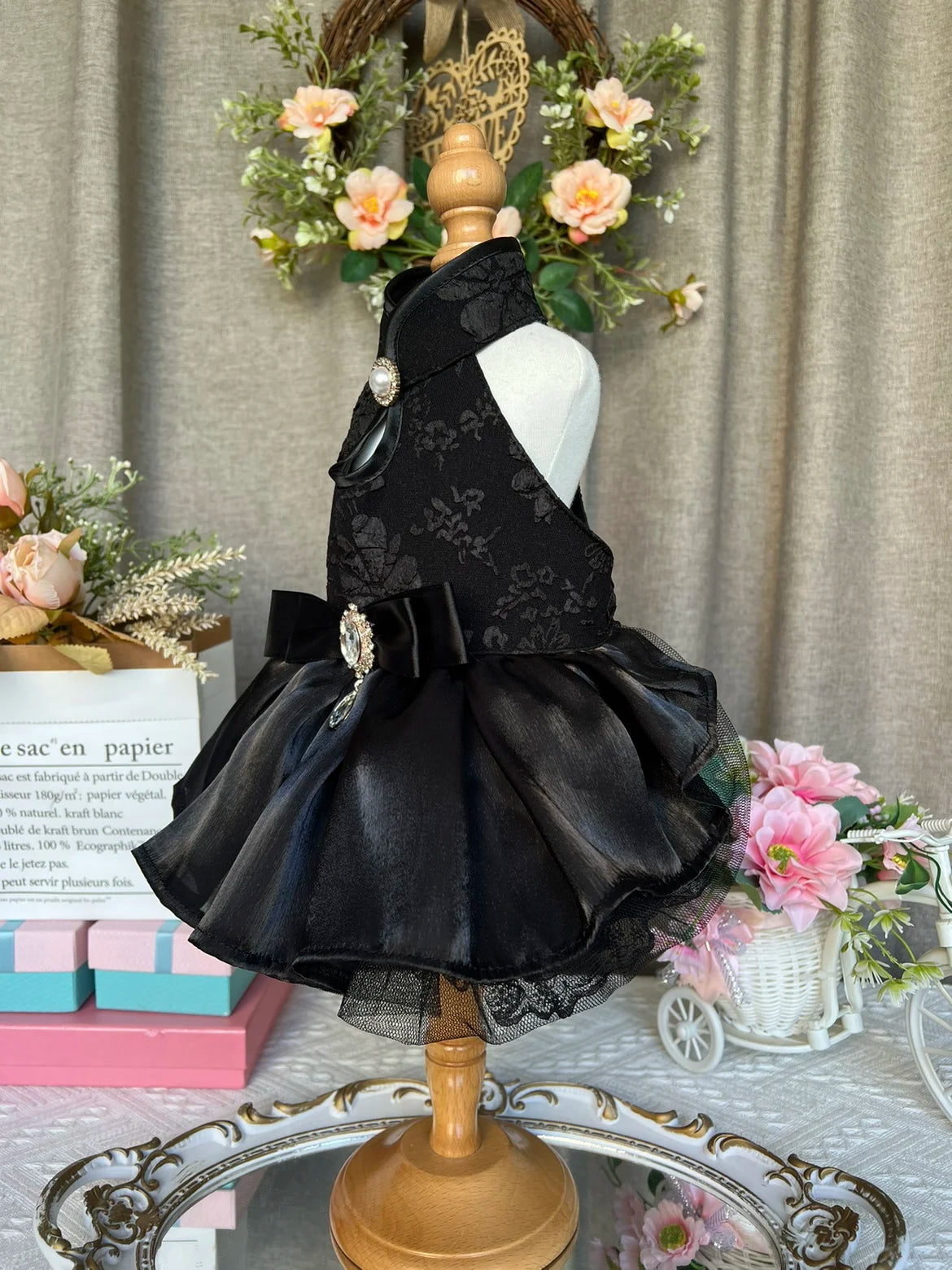 Handmade Pet Dog Clothes Flower Embroider Princess Skirts Fashion Elegant Black Evening Dress For Small Medium Dog Puppy Outfits -