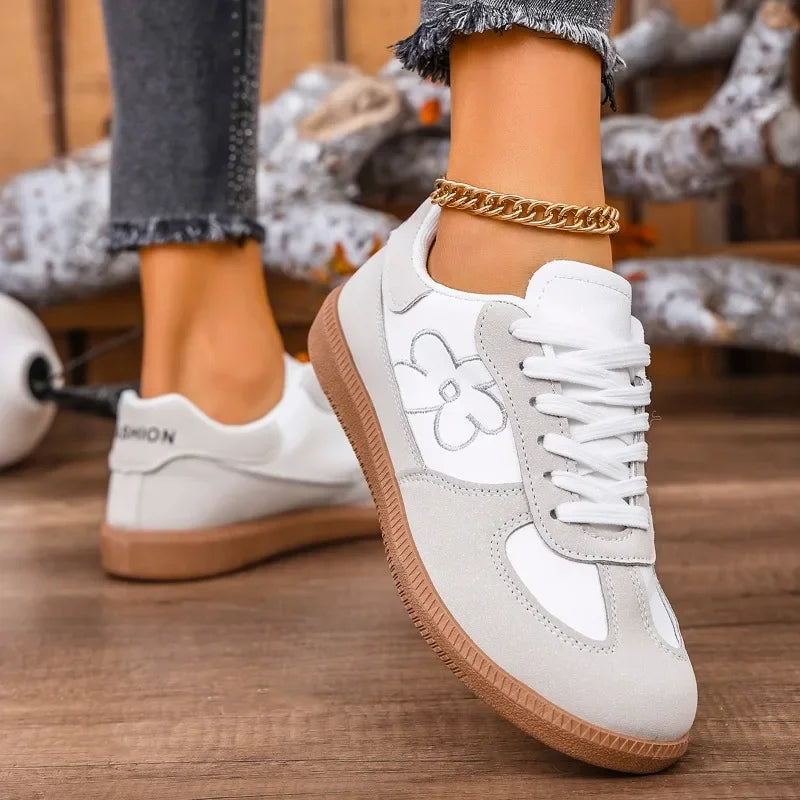 2025 Spring New Lace Up Women's Sports Shoes Plus Size Woman Sneakers Mixed Colors Female Fashion Versatile Flat Casual Sneaker -