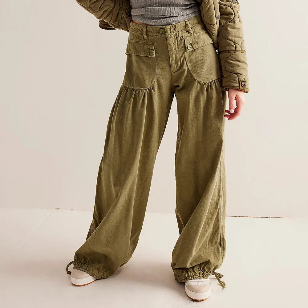 Own the streets this autumn with these high-waist baggy denim jeans for women—stylish streetwear with ultimate comfort! -