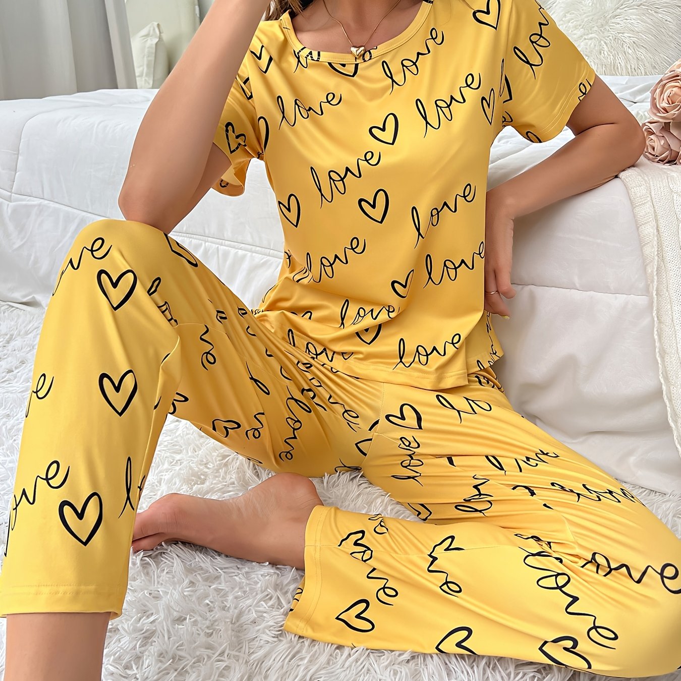 Women's casual pajamas Stay comfy and relaxed with these women's casual home clothes—perfect for lounging in style! -