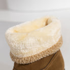 Step into cozy luxury with these warm faux fur-lined women's boots! -