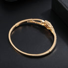 Elegant And Sophisticated Zirconia Bracelet With A Trendy And Minimalist Design, Exuding A Sense Of Luxury And Fashion. -