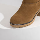 Step into cozy luxury with these warm faux fur-lined women's boots! -