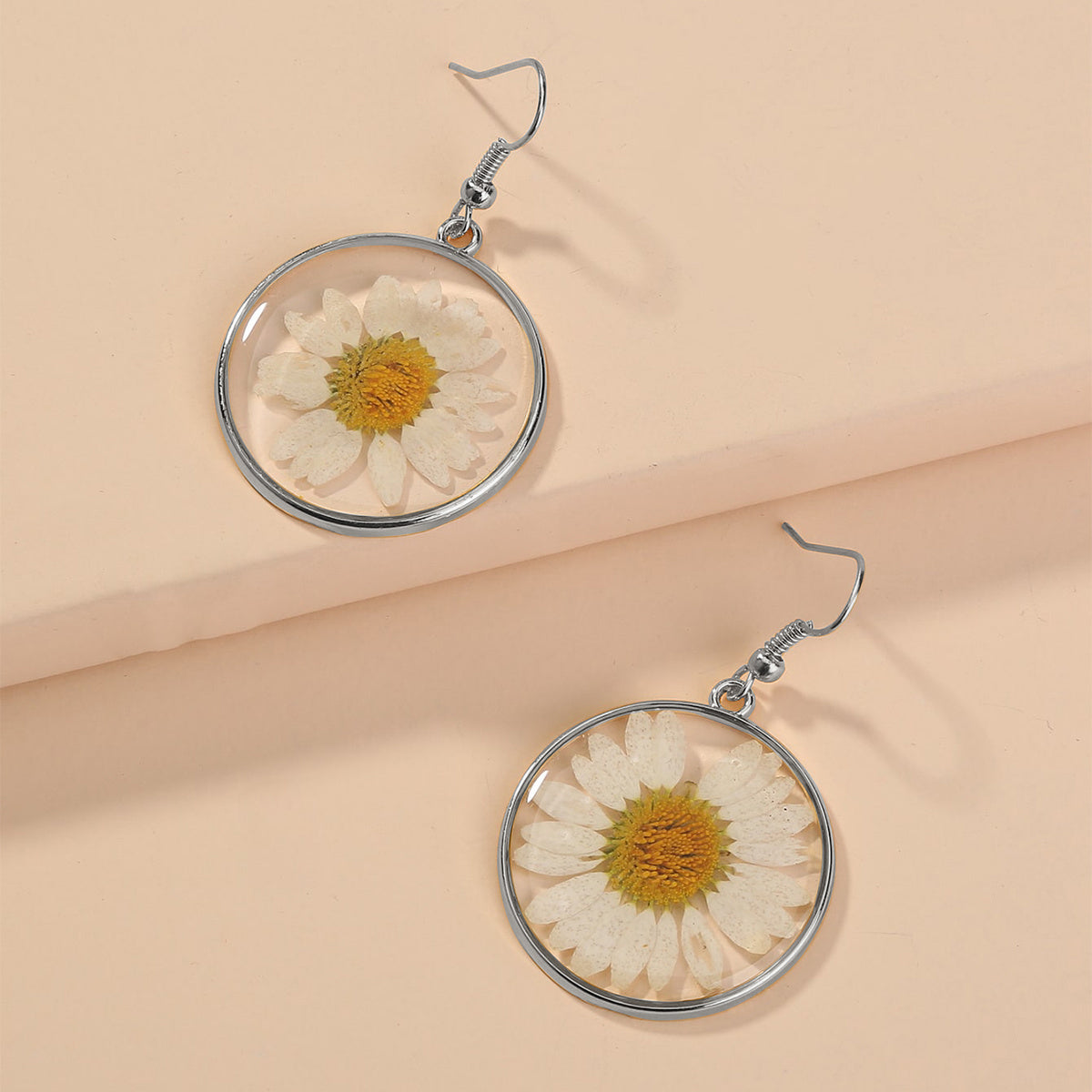 Nickle-Free Copper Dangle Earrings - Nooxian Elegant White Chrysanthemum - Boho Vacation Style with Golden-Tone Finish, Perfect for Everyday & Getaways -