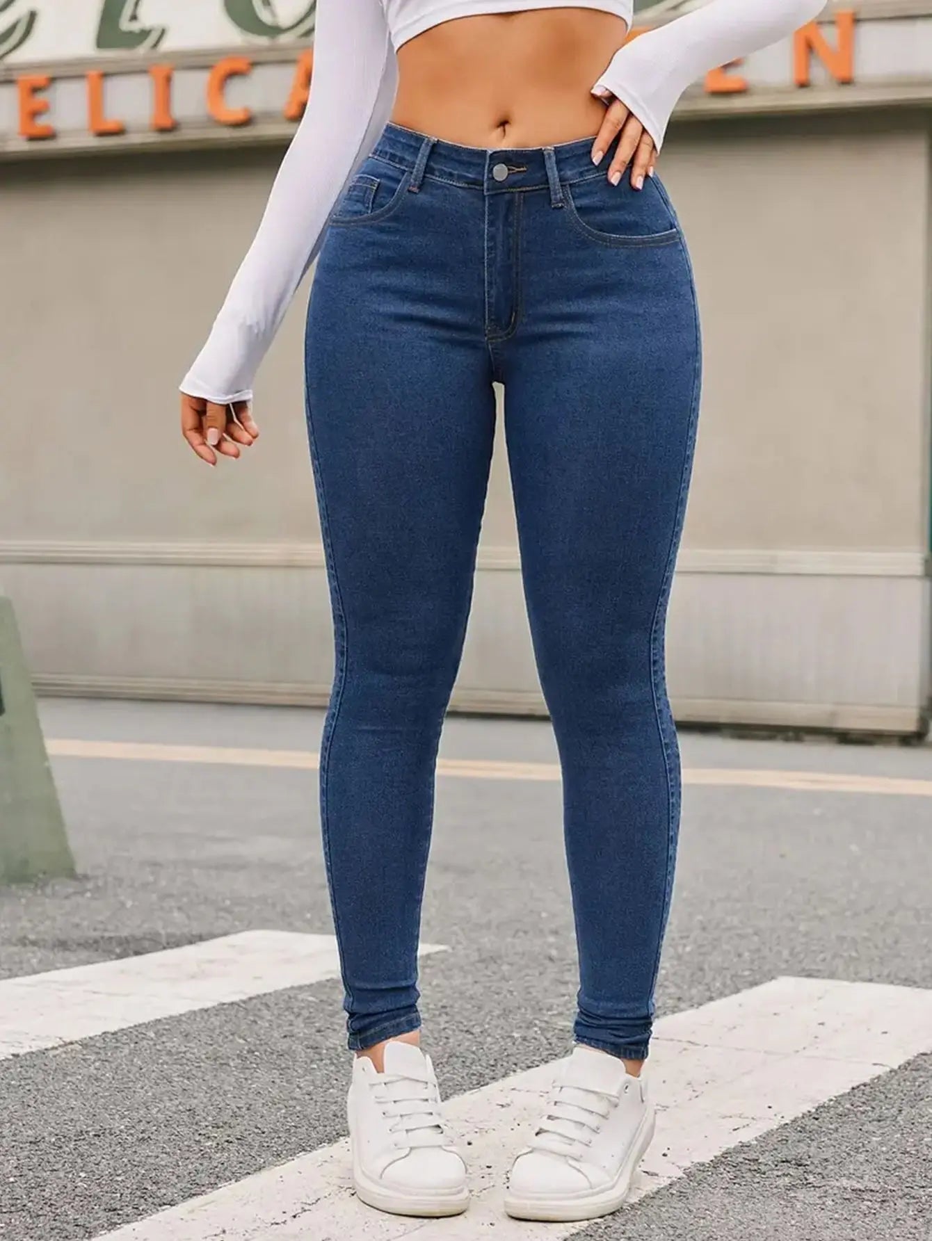 Women's Skinny Shaping Jeans -