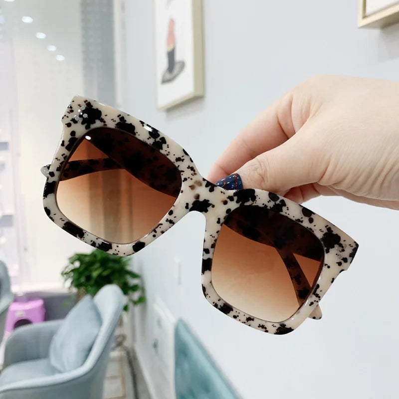 Oversized Square Sunglasses (Woman) -