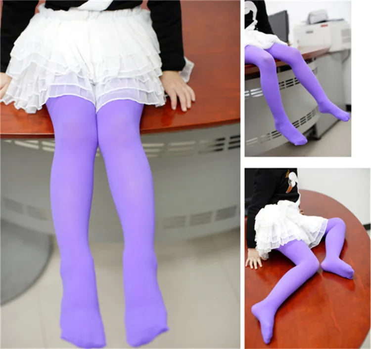 Help your little dancer shine on stage with these ballet dance pantyhose for children—designed for comfort and flexibility for their performances. -