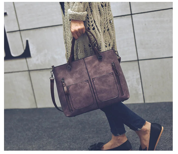 Make a statement with these luxurious handbags for women, crafted from leather and designed to be worn as shoulder bags. Elevate your style with these sac de luxe femme accessories, perfect for a chic and sophisticated look! -