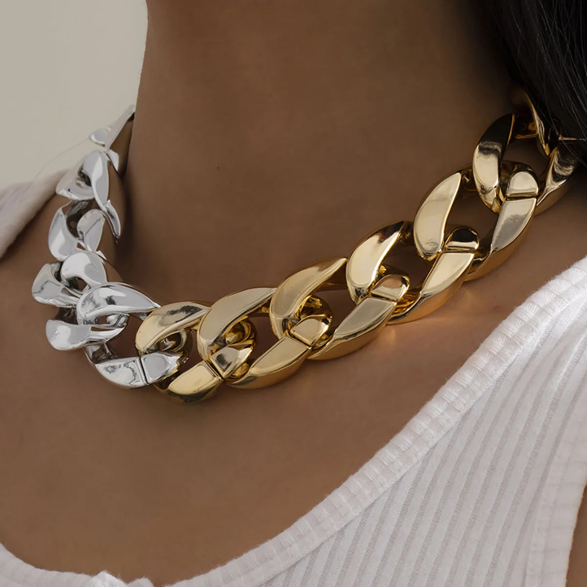 Simple Exaggerated Necklace -