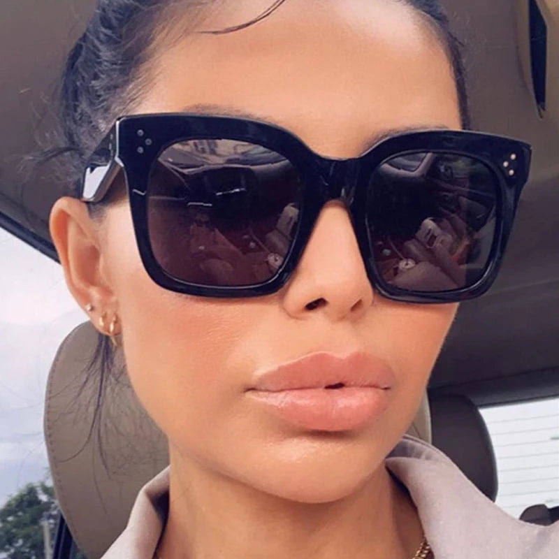 Oversized Square Sunglasses (Woman) -