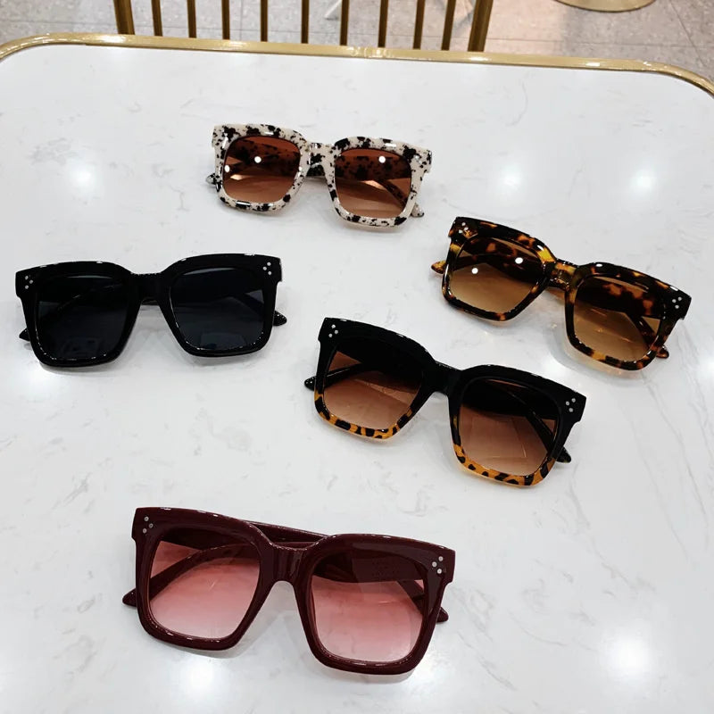 Oversized Square Sunglasses (Woman) -