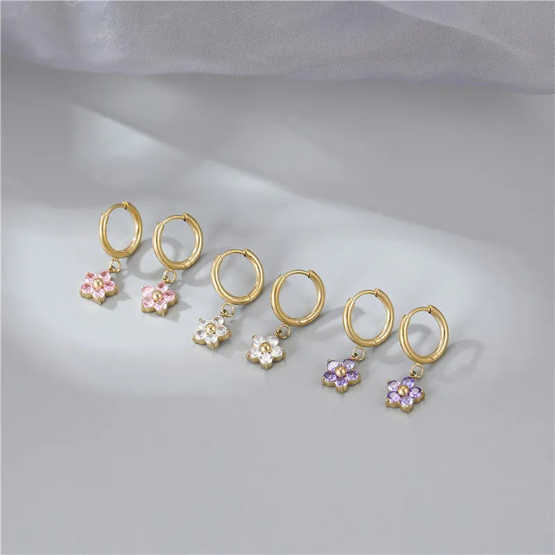 Small Fresh Delicate Diamond Flower Earrings -