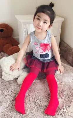 Help your little dancer shine on stage with these ballet dance pantyhose for children—designed for comfort and flexibility for their performances. -