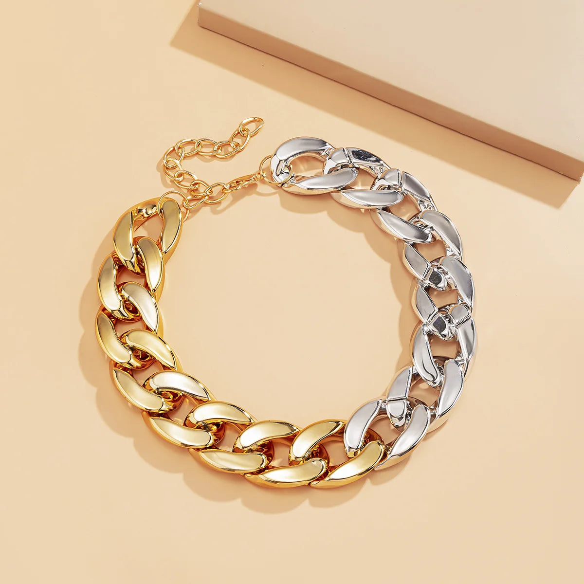 Simple Exaggerated Necklace -