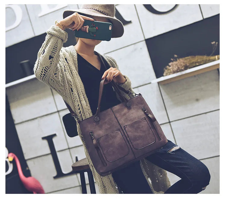 Make a statement with these luxurious handbags for women, crafted from leather and designed to be worn as shoulder bags. Elevate your style with these sac de luxe femme accessories, perfect for a chic and sophisticated look! -
