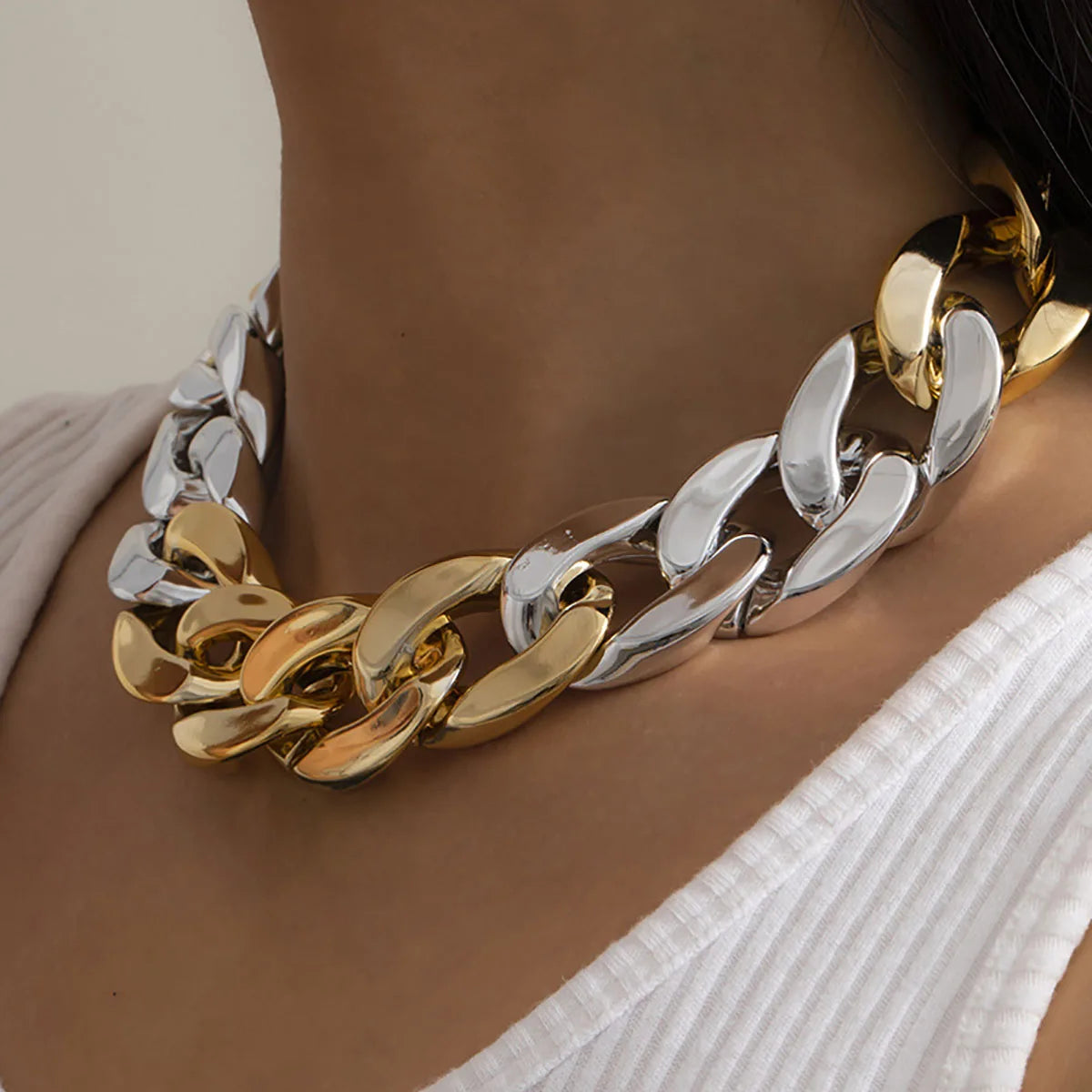 Simple Exaggerated Necklace -