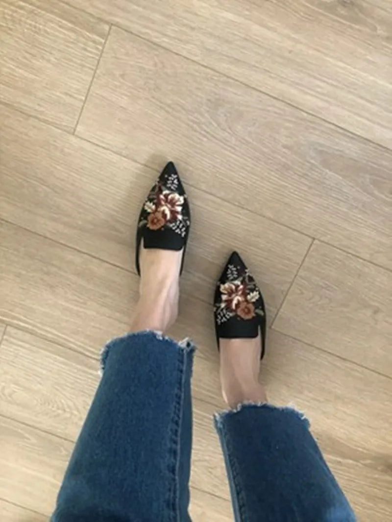 Women Flats Plaid Pointed Toe -