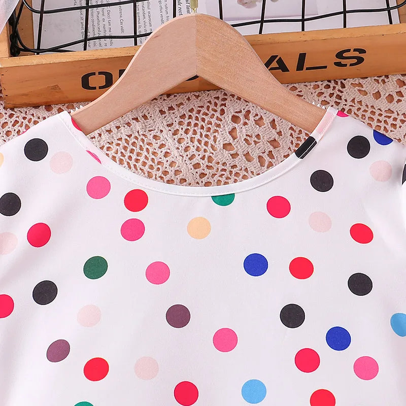 Medium-sized New Children's Leisure Top Culottes Colored Polka Dot Short Sleeve Worested Fabric Girls Clothing Sets -