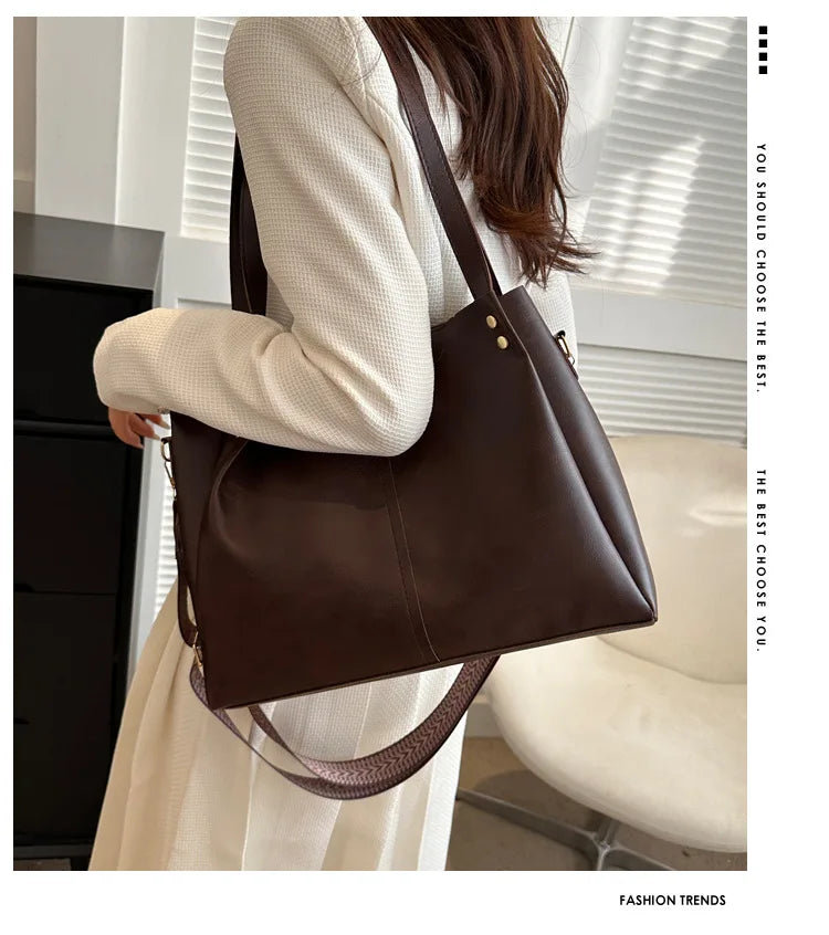 Stay on-trend with these fashionable retro crossbody bags for women. Featuring a large capacity and versatile shoulder design, these bags are perfect for adding a touch of style to any outfit. -