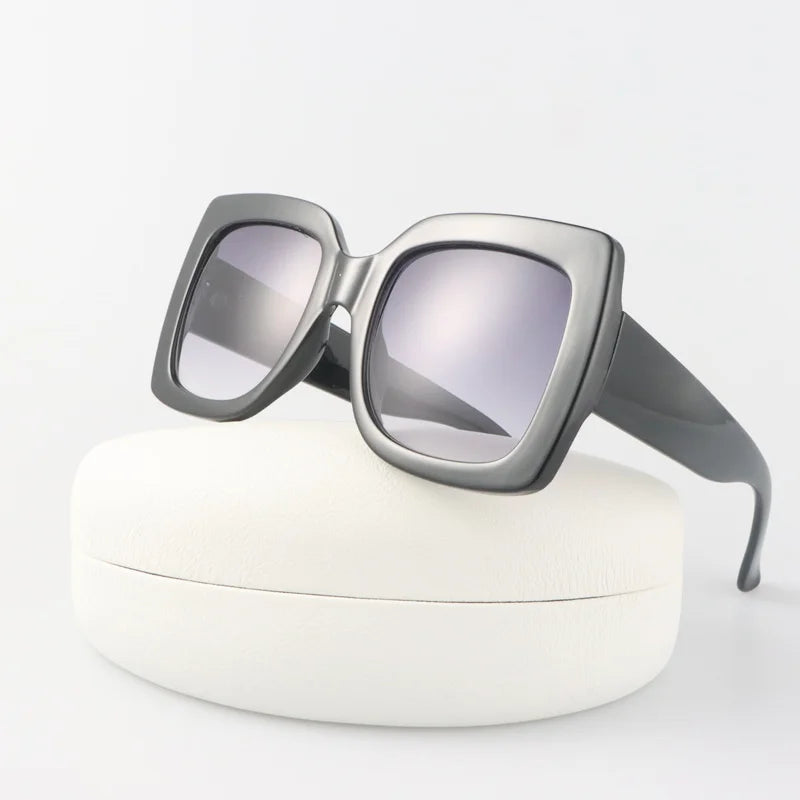Oversized Sun Glasses (Female) -