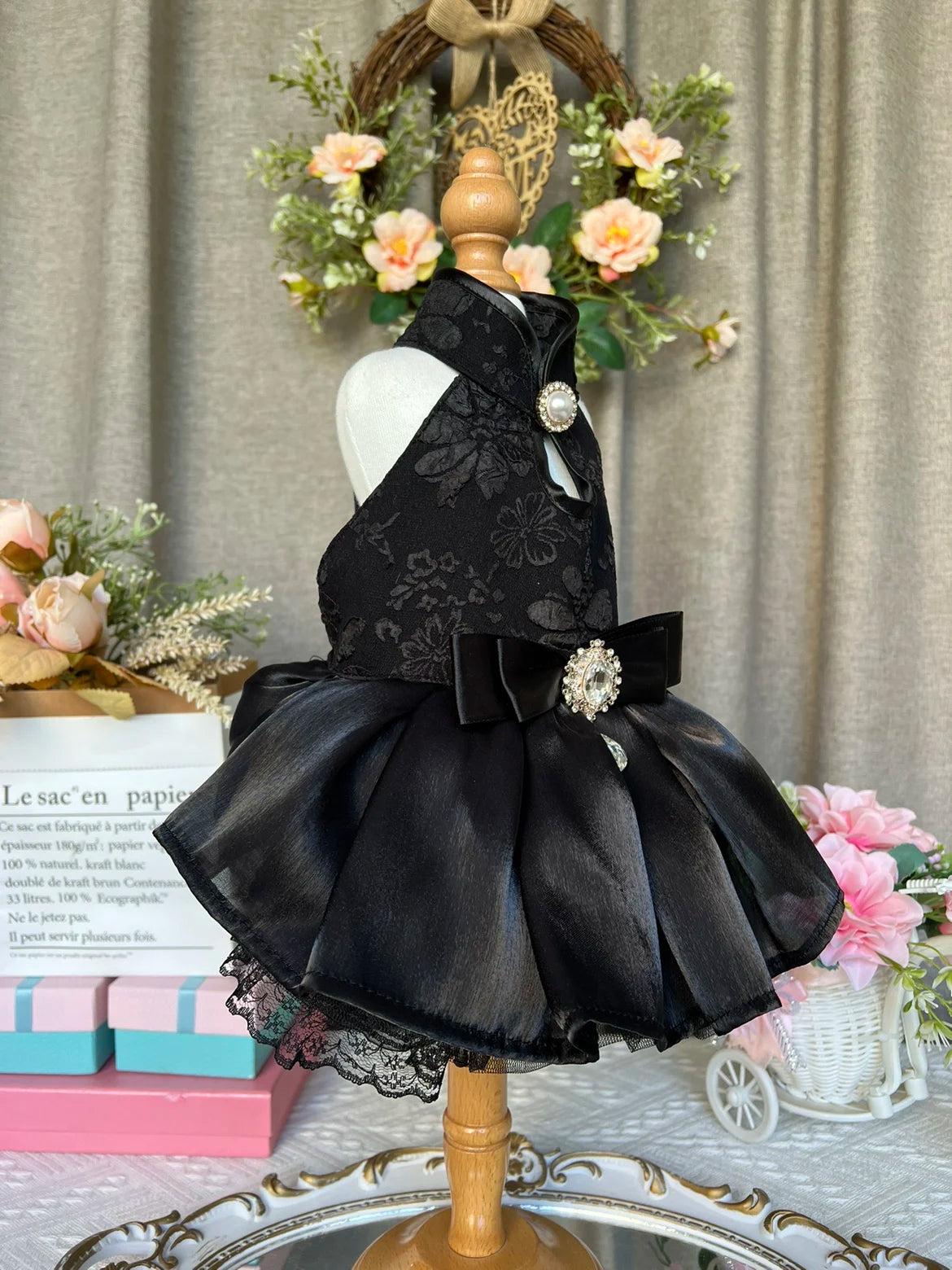 Handmade Pet Dog Clothes Flower Embroider Princess Skirts Fashion Elegant Black Evening Dress For Small Medium Dog Puppy Outfits -