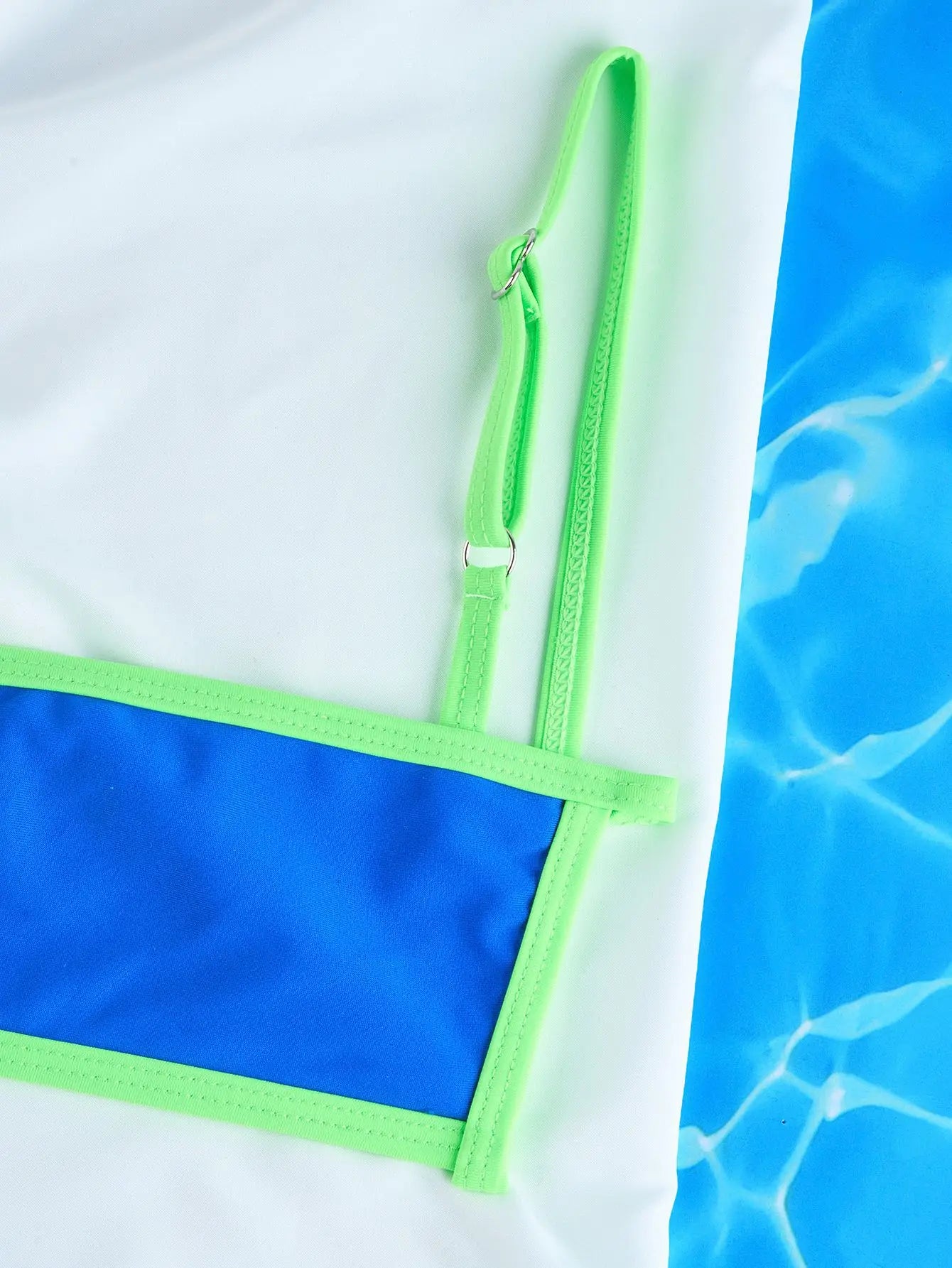Turn heads with this sexy mini Brazilian bikini set—perfect for making waves in style! -