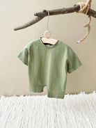 Keep your baby boy comfy and cute with this basic romper, perfect for ages 0-1 year! -