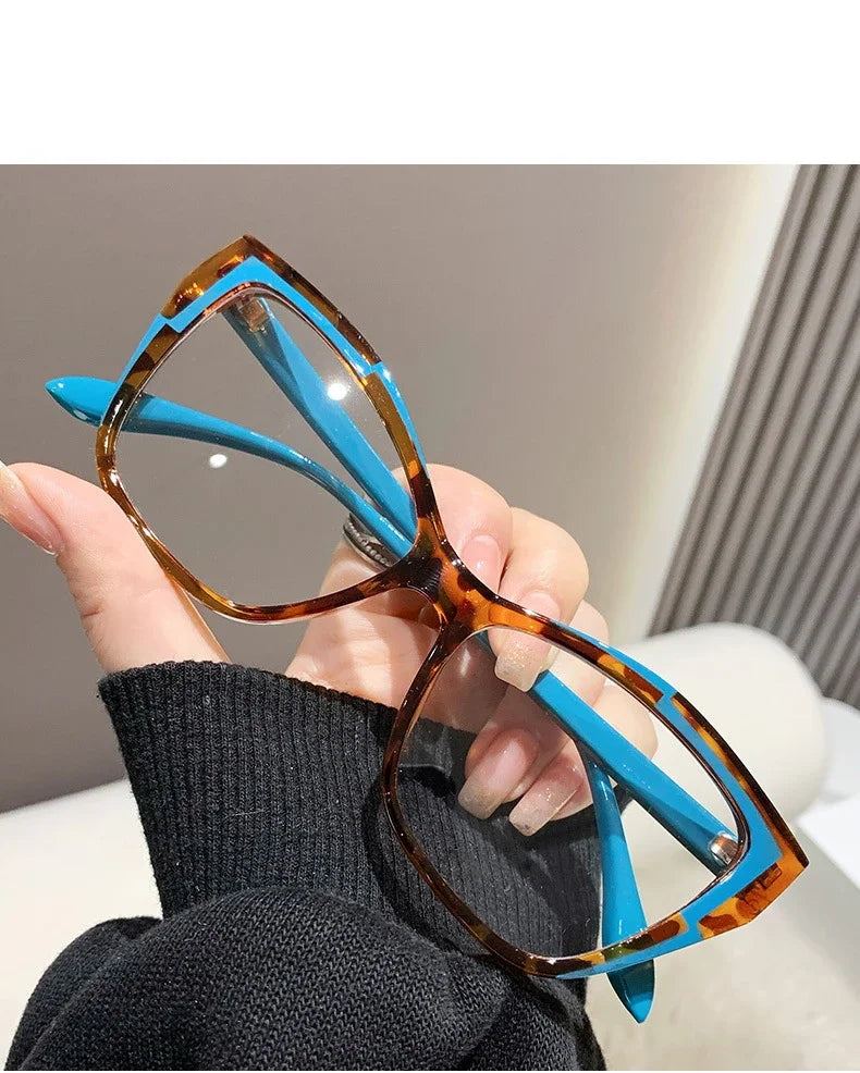 Protect your eyes with style using these cat-eye frames for women, featuring anti-blue light blocking lenses for comfortable and fashionable eyewear! -