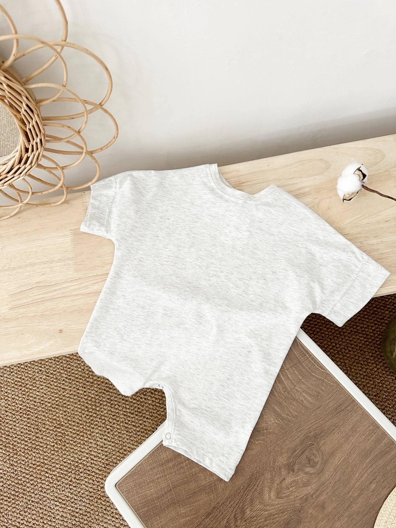 Keep your baby boy comfy and cute with this basic romper, perfect for ages 0-1 year! -
