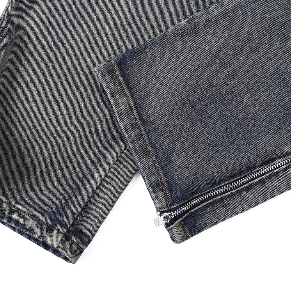 Fashionable and individualistic zipped jeans for men -