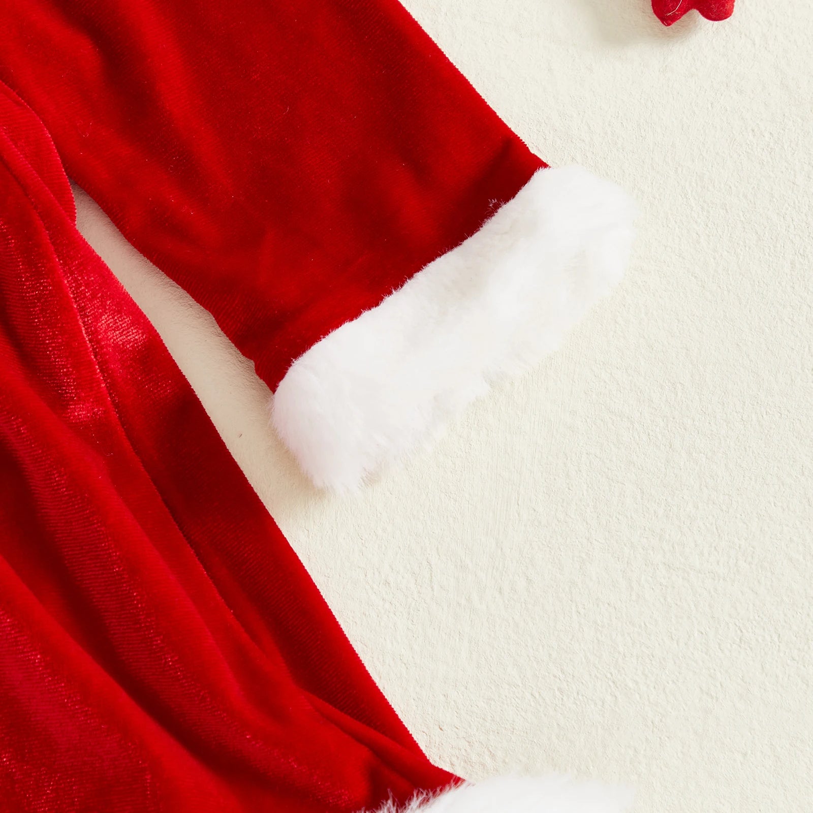 Celebrate the season in style with these adorable Christmas outfits for baby girls aged 1-2 years—cozy, festive, and cute! -